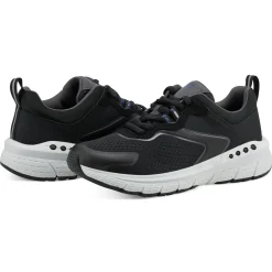 Sneakers|Sneakers><noscript><img width=