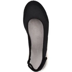 Slip Ons|Slip Ons><noscript><img width=