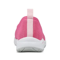 Traveltime Family|Slip Ons><noscript><img width=